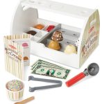 דוכן גלידה מעץ מליסה ודאג