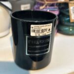 SCENTED CANDLE with natural essentlalcls